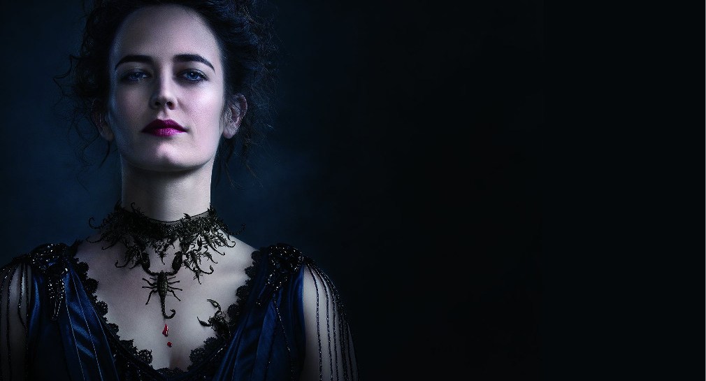 Eva Green as Vanessa Ives in "Penny Dreadful" (© Showtime)