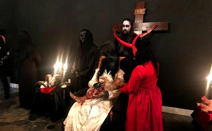 MM Fabrications INRI: Lasciate ogne speranza, voi ch'intrate