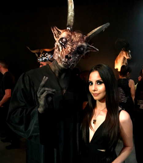 INRI: Lasciate ogne speranza, voi ch'intrate