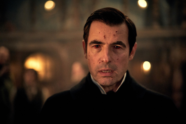 Claes Bang as Dracula in the Netflix series Dracula (© BBC)