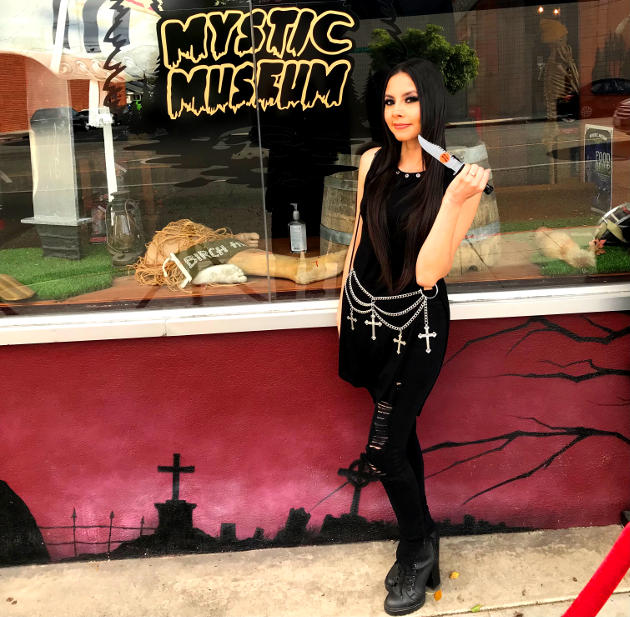 Vamp Jenn at the 90s Slashers Immersive Experience at The Mystic Museum
