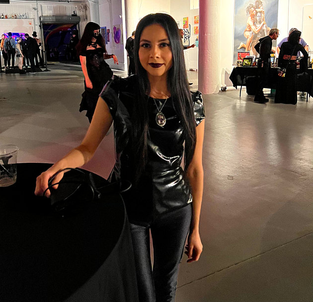 Vamp Jenn at Goth Night