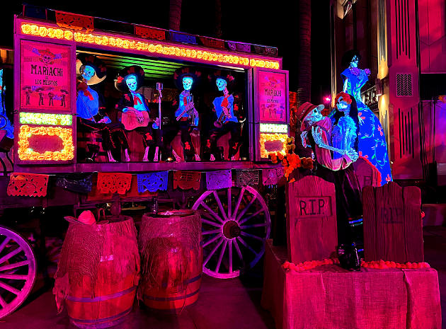 El Dia de los Muertos Bar