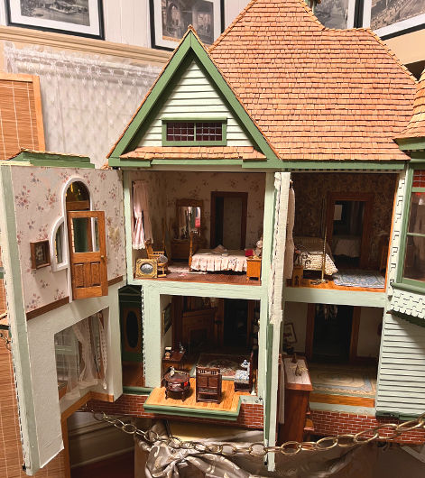 Replica of the Howe-Waffle Mansion