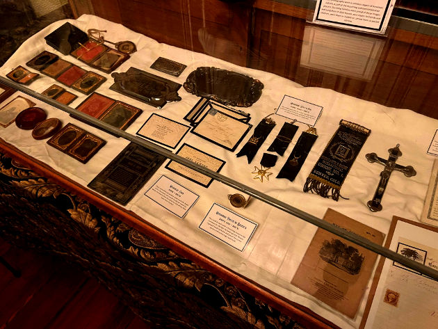 Victorian mourning artifacts