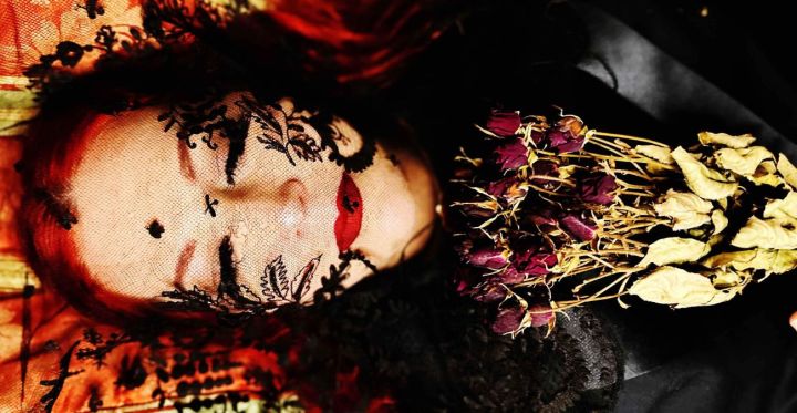 Rose Sinister (Photo credit: Rachel Clinesmith, editor-in-chief Vampyre Magazine and owner of Vampyre Cosmetics)