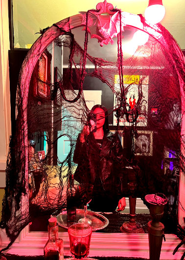 "Bite Me!" Vampire Exhibit at SugarMynt Gallery