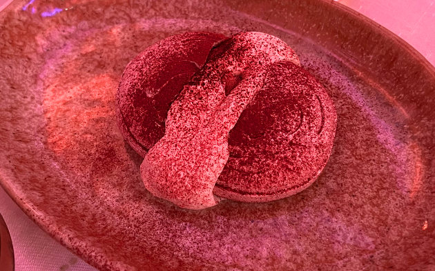 Damian hibiscus meringue