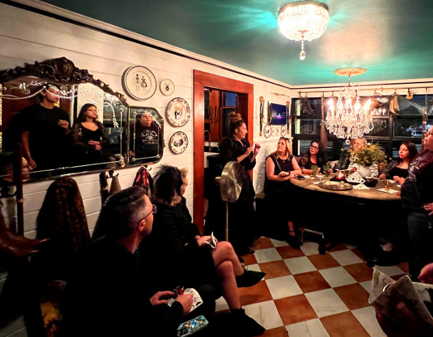 Vogel Victorian keeping room