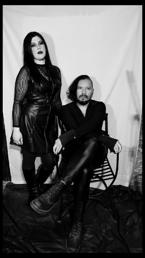 Seatemples members Priscila and Patricio 