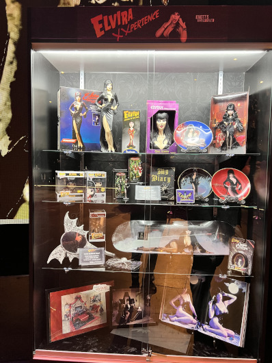 Yours Cruelly, Elvira XXperience