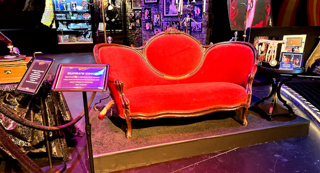 Yours Cruelly, Elvira XXperience