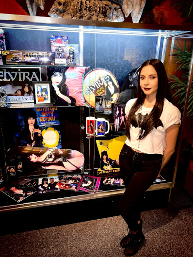 Yours Cruelly, Elvira XXperience