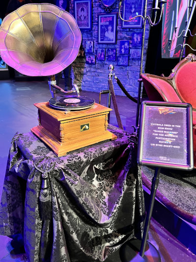 Yours Cruelly, Elvira XXperience