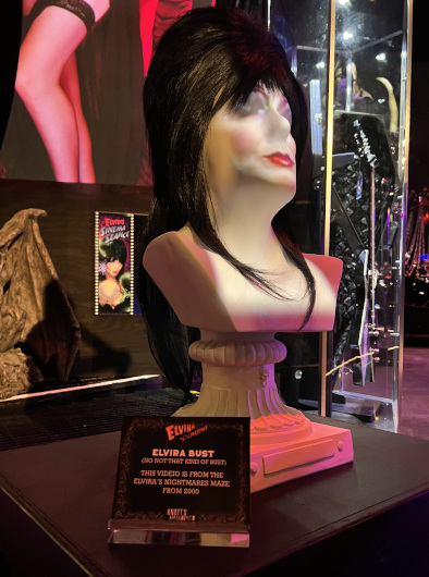 Yours Cruelly, Elvira XXperience