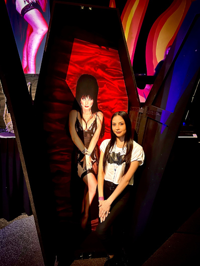 Yours Cruelly, Elvira XXperience