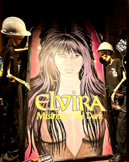 Yours Cruelly, Elvira XXperience