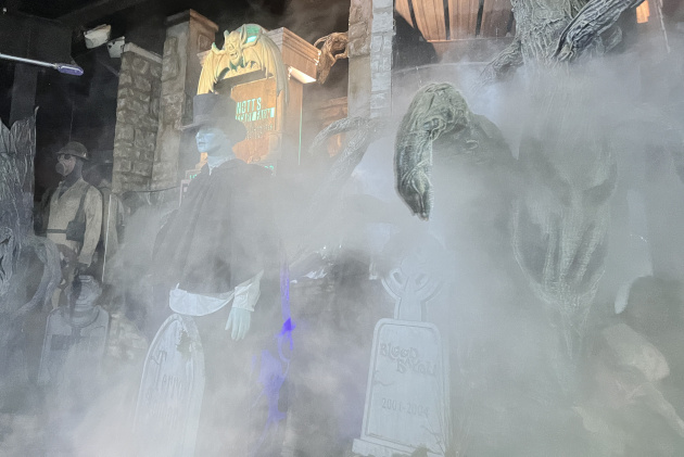 Knott's Scary Farm The Chilling Chambers