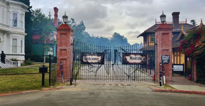 Victorian Horror Stories in the Dark