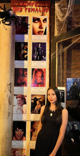 Vampire displays inside Halloween: Dungeon of Doom