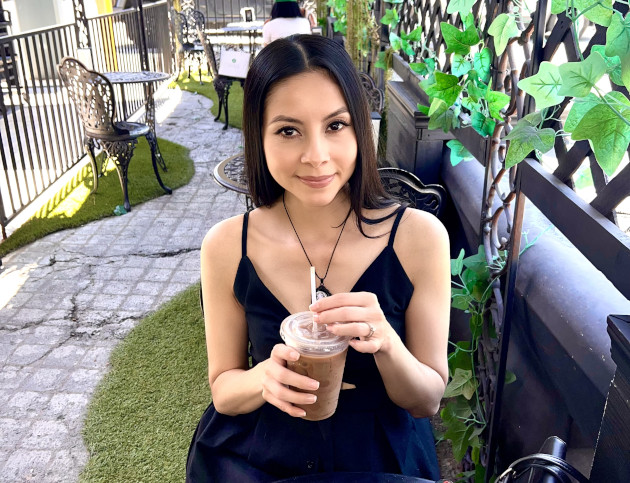 Vamp Jenn brunching at The Rising Sun Café & Bistro