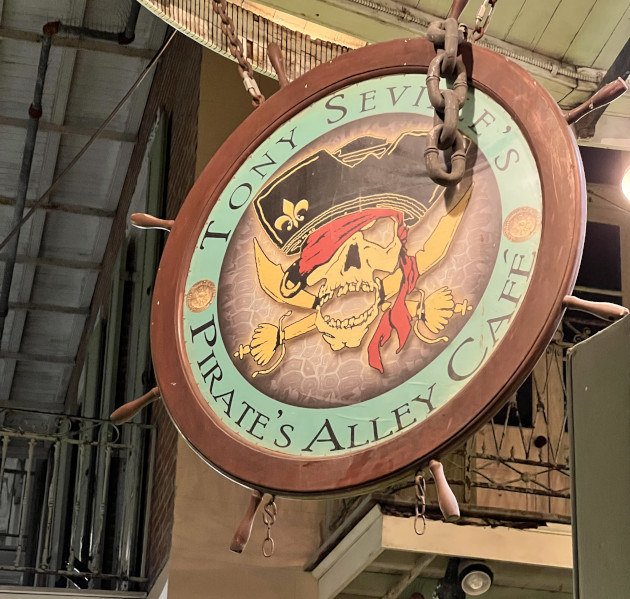 Pirate's Alley Cafe in New Orleans