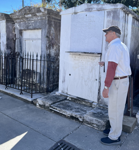 St. Louis Cemetery No. 1 guided tour