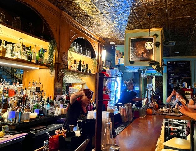 Boutique du Vampyre’s Apothecary