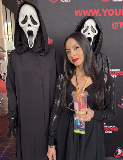 Vamp Jenn enjoying the spooky vibes at Midsummer Scream 2026