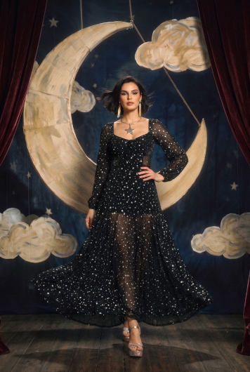Unique Vintage Black & Star Print Long Sleeve Tara Maxi Dress (Photo credit: Unique Vintage)